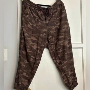 Athleta Camouflage Jogger Pants